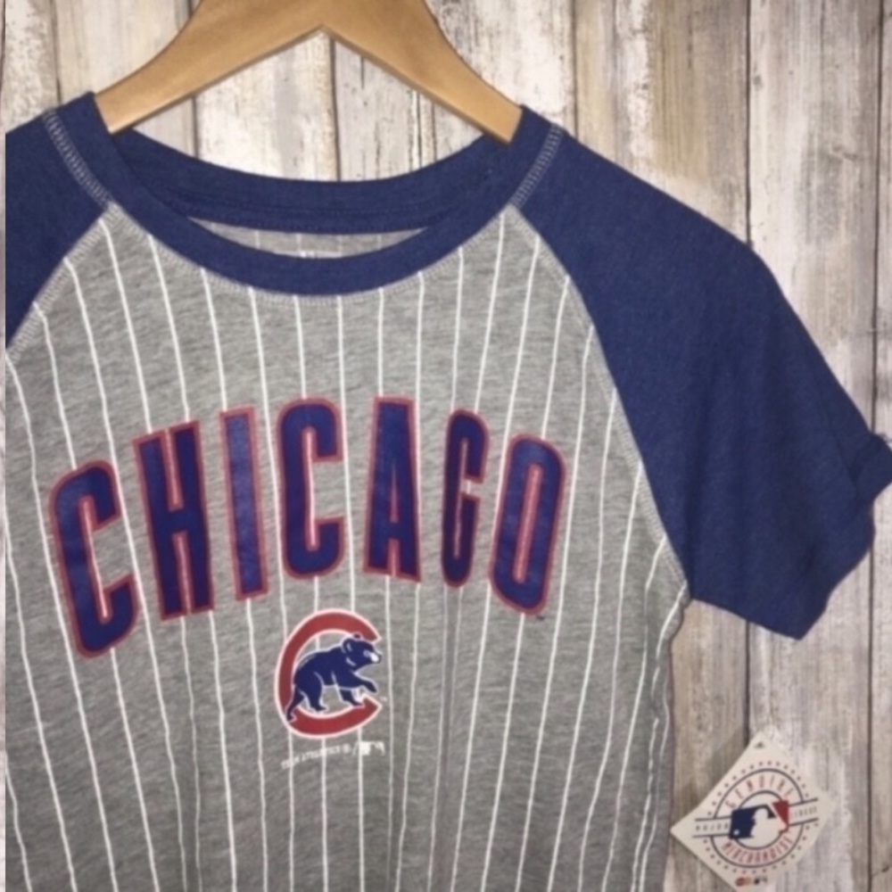 Chicago Cubs NWT Pinstripe Tee Kids M Unisex MLB Baseball Shirt - Picture 2 of 6